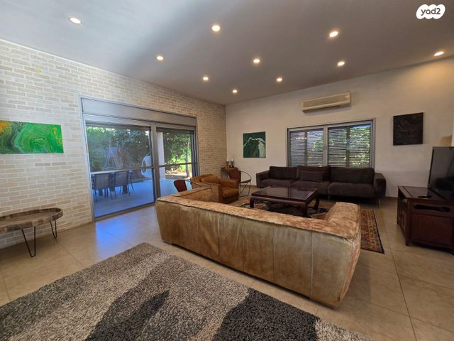 בית פרטי/ קוטג', האגוז, נווה ימין, נווה ימין