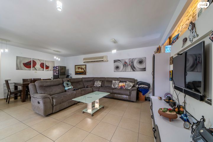 דו משפחתי, רמת ישי