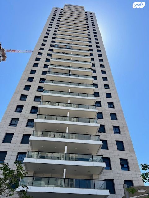 דירה, אמנון ליפקין שחק, נוף הטיילת, נתניה