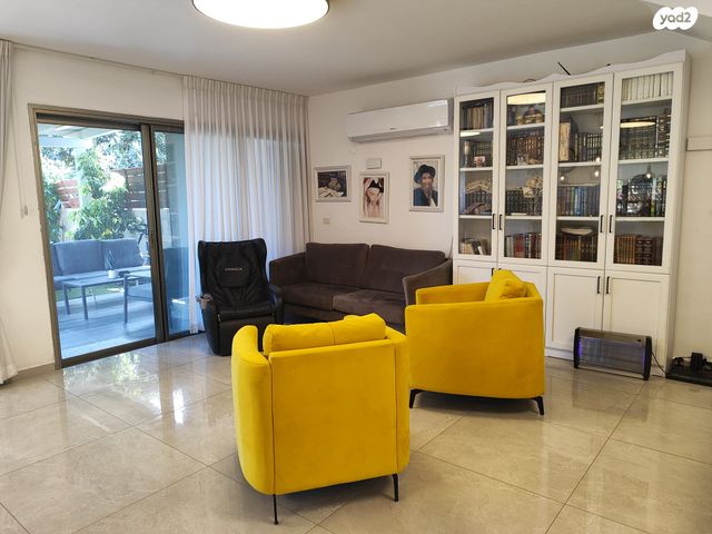 דו משפחתי, דן, כפיר יוסף, אלפי מנשה