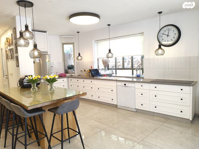 דו משפחתי, דן, כפיר יוסף, אלפי מנשה