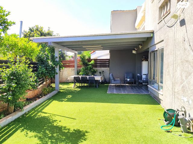 דו משפחתי, דן, כפיר יוסף, אלפי מנשה