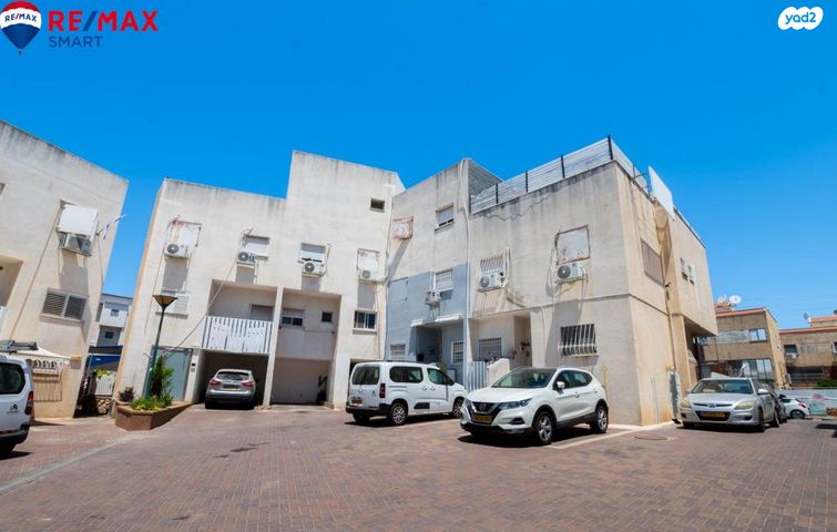 דירת גן, חפץ חיים, אברמסקי, קרית אתא