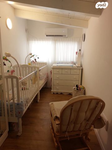 דירת גן, נווה עמל, הרצליה