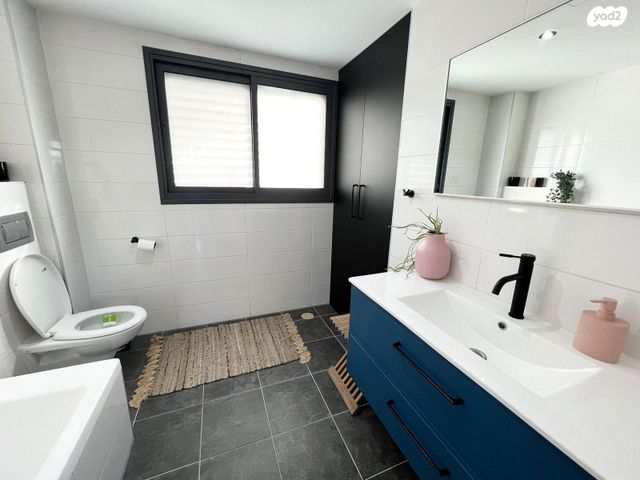 דירה, קרית שז"ר, רעננה