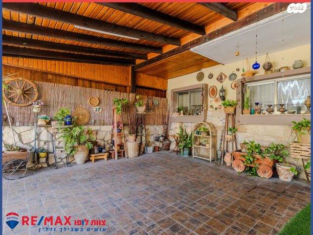 דו משפחתי, בית וגן, עפולה