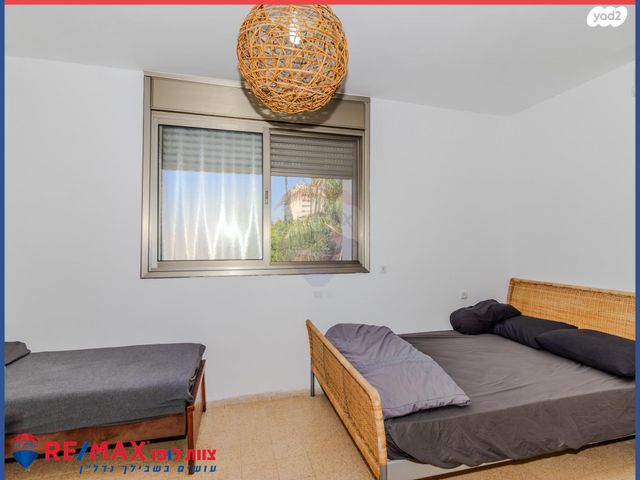 דו משפחתי, בית וגן, עפולה