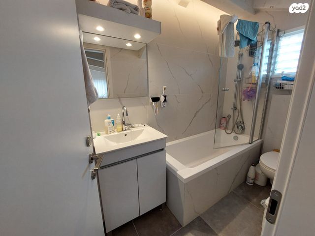 דירת גן, נווה עמל, הרצליה