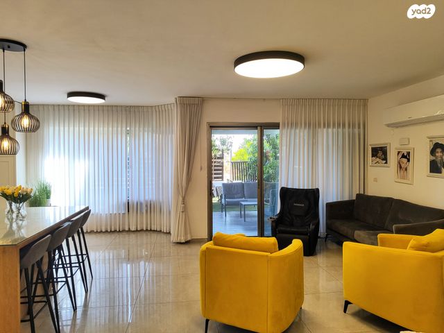 דו משפחתי, דן, כפיר יוסף, אלפי מנשה