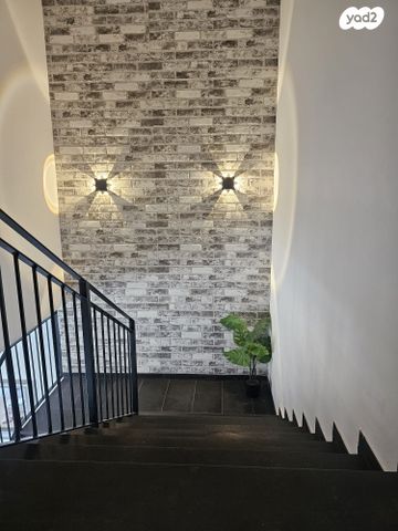 דופלקס, השקד, מגדל