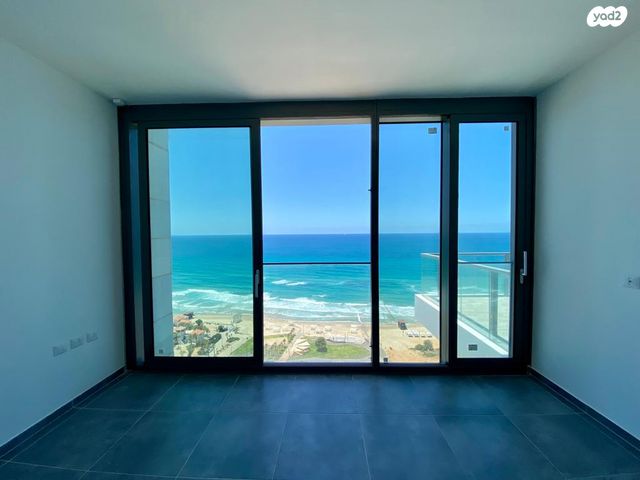 דירה, שדרות רחבעם זאבי 15, גבעת אולגה, חדרה