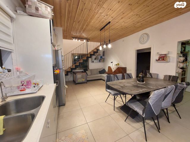 דירת גן, הרצליה