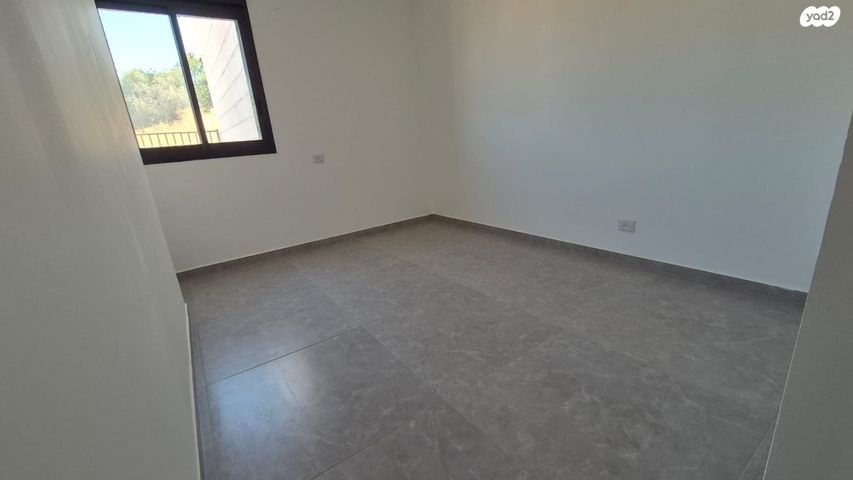 דירת גן, בר כוכבא 68, אחוזת כנרת, טבריה