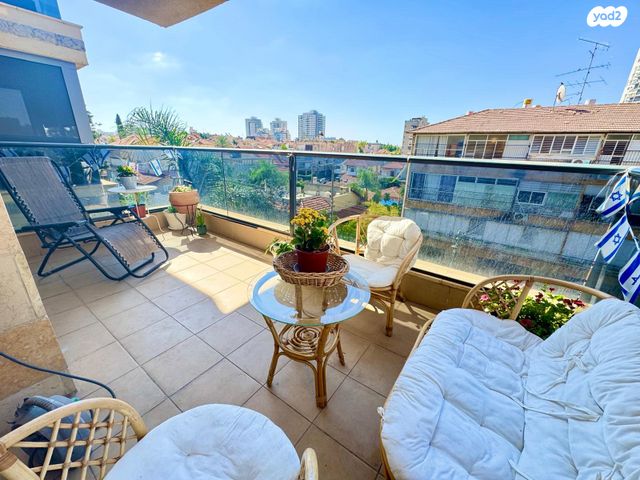 דירה, שעריים, רחובות