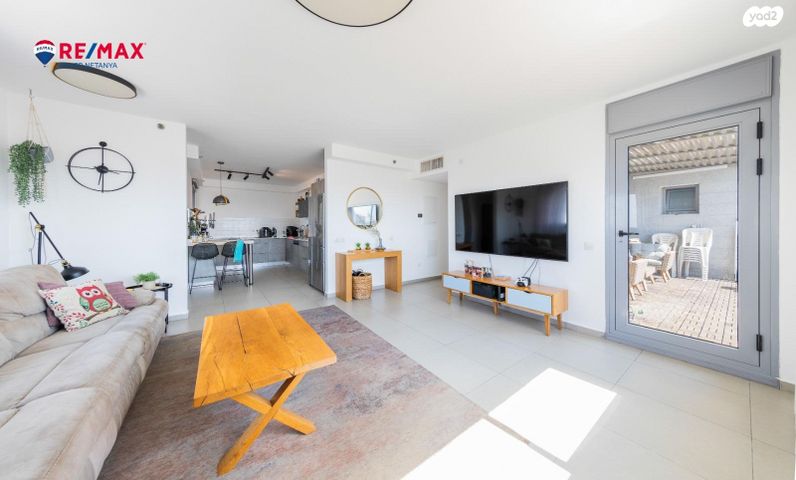 גג/ פנטהאוז, שדרות טום לנטוס, קרית השרון, נתניה