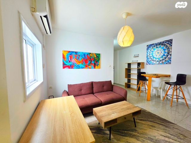 דירה, הרב זינגר, רמב"ם, ראשון לציון