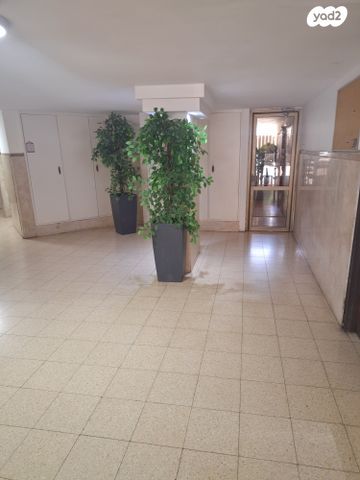 דירה, הרב יעקב רקח 8, נאות גנים, נתניה