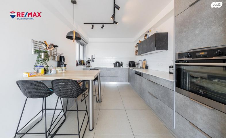 גג/ פנטהאוז, שדרות טום לנטוס, קרית השרון, נתניה