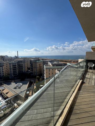 הגוש הגדול, רמת אביב החדשה, נופי ים