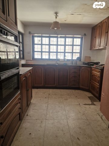 דירת גן, חורגין, תל יהודה, רמת גן