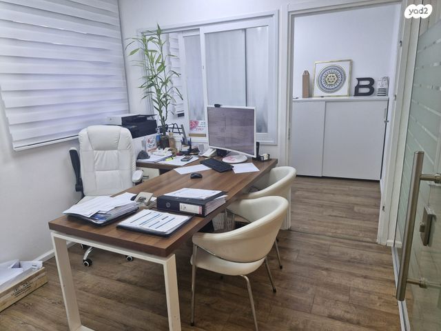 משרדים, אחד העם, מרכז העיר, חדרה