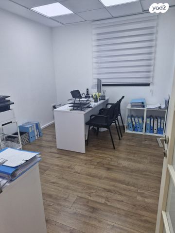 משרדים, אחד העם, מרכז העיר, חדרה