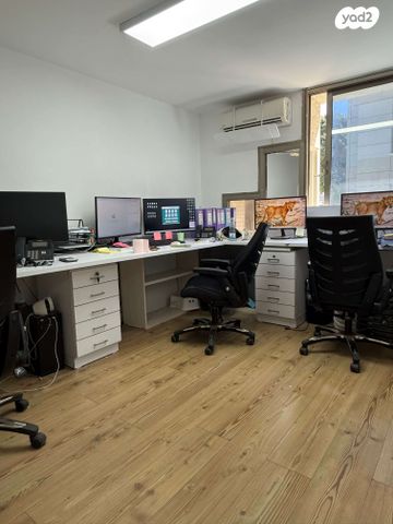 משרדים, יגאל אלון 159, נחלת יצחק, תל אביב יפו