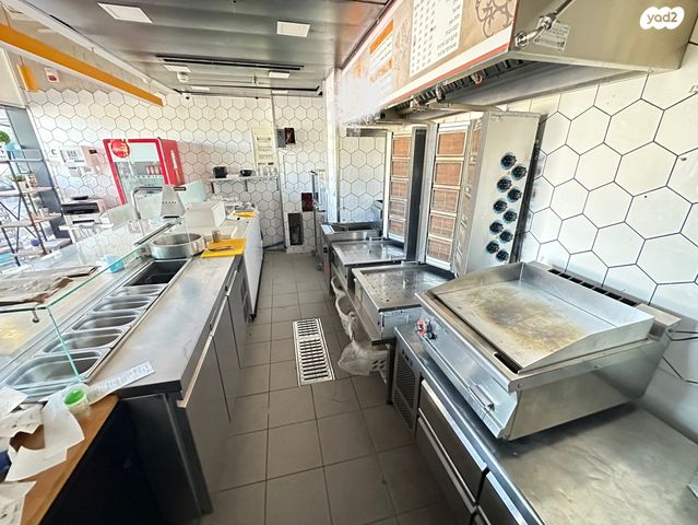 חנויות/ שטח מסחרי, מודיעין מכבים רעות