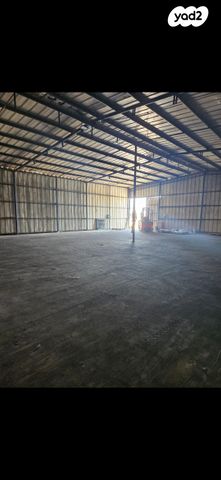 מחסנים, אחיעזר