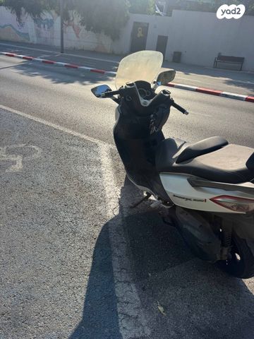 מודעת רכב סאן יאנג ג'וי-מקס 250