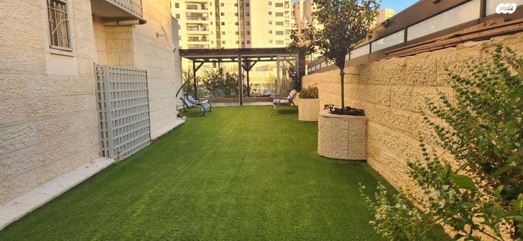 דירת גן, שמחת כהן 25, חומת שמואל, הר חומה, ירושלים