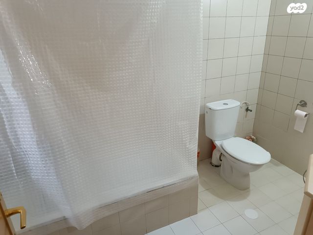 דירה, הזית 79, אורנית, אורנית