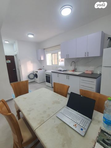 דירה, וייצמן 42, עמידר, בת ים