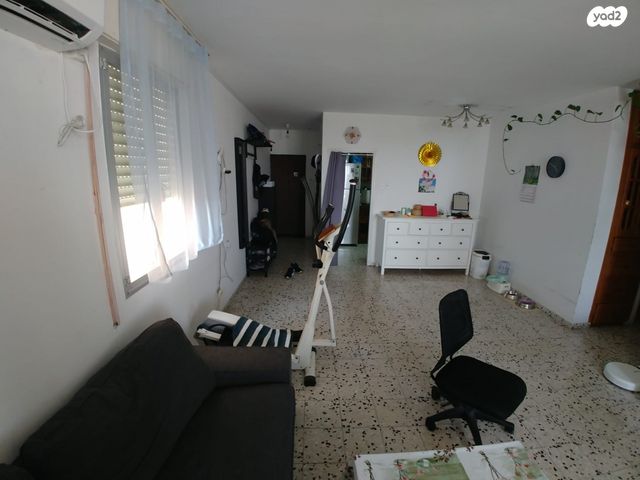בן עמי 63