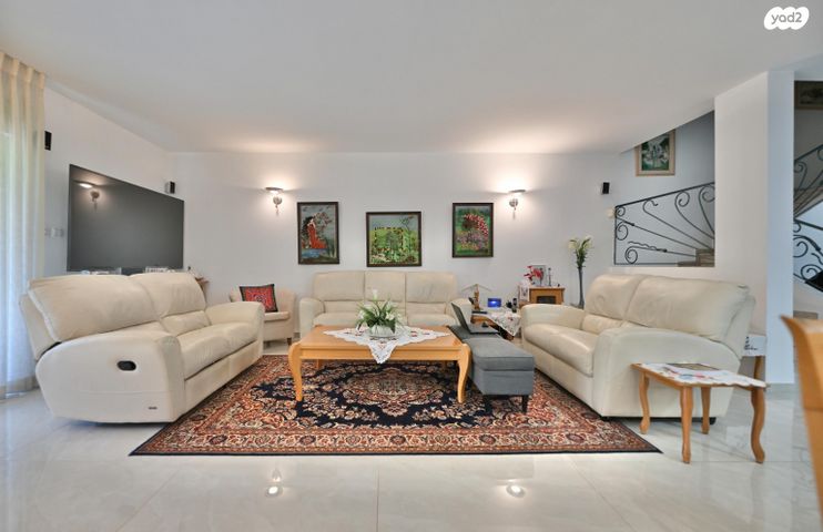 דו משפחתי, שמואל נחמיאס, שמורת מליבו, נס ציונה