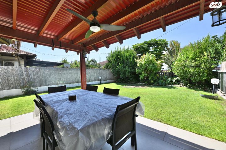 דו משפחתי, שמואל נחמיאס, שמורת מליבו, נס ציונה