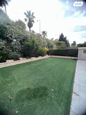 בית פרטי/ קוטג', קרית יערים, גבעת זאב