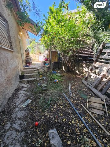 דו משפחתי, עקיבא אטינגר, קרית היובל, ירושלים