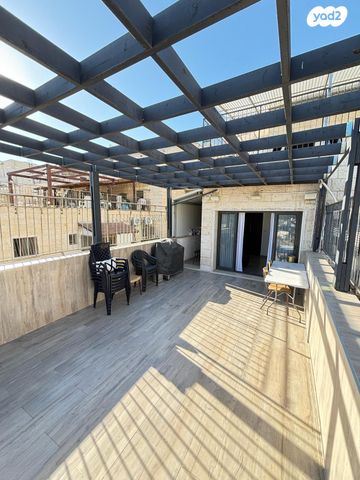 גג/ פנטהאוז, יחזקאל קויפמן, רמות, ירושלים