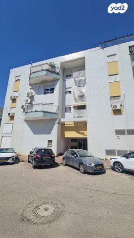 דירה, בן גוריון, קרית אתא