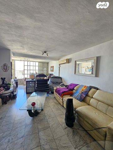 דירה, דוד אלעזר, אור יהודה