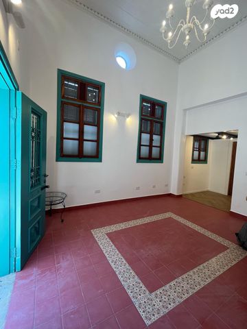 דו משפחתי, בצלאל לונדון, עג'מי, גבעת העליה, תל אביב יפו