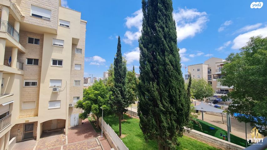 דירה, אברהם דנינו, אברהם דנינו, בן גוריון, עכו