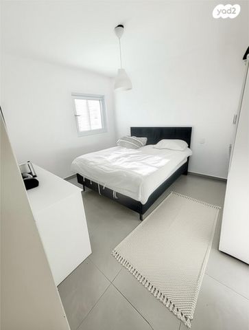 דירה, אורות, אור עקיבא