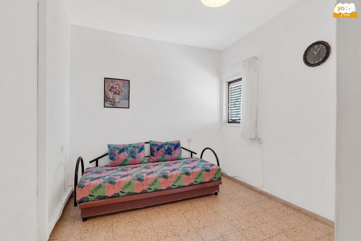 דירה, איתמר בן אב"י, רמב"ם, ראשון לציון