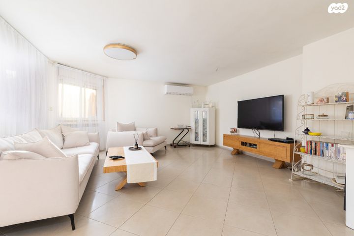 דו משפחתי, ירושלים