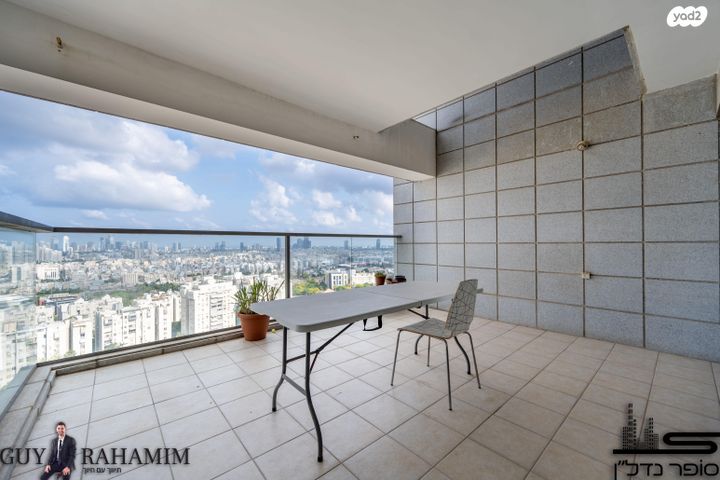 השקד 
