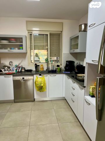 דירת גן, אורנים, מעלות תרשיחא