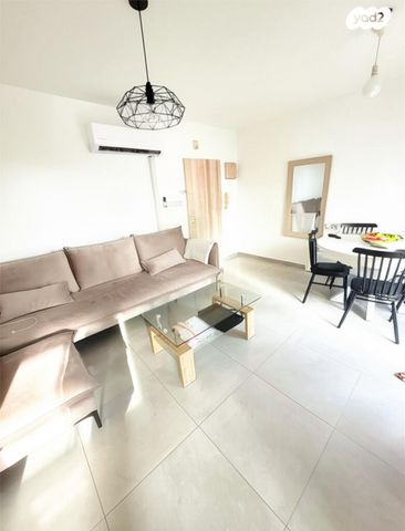 דירה, אורות, אור עקיבא