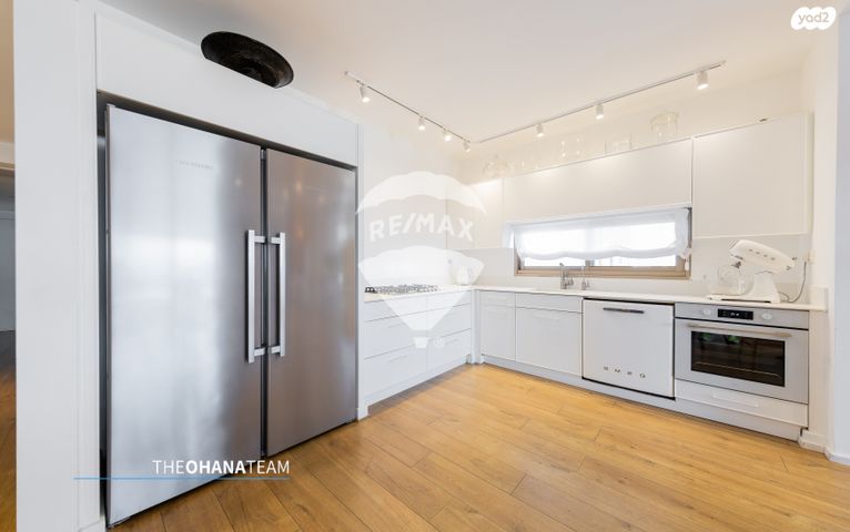 דירה, פייר קניג, נוף הטיילת, נתניה